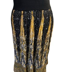 Metro Wear (Skirt)/Size M/ Black and Gold
